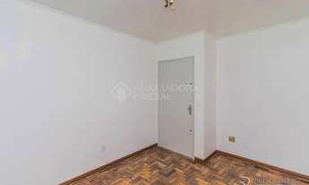 Imagem 2: PORTO ALEGRE - Apartamento Padrão - Partenon
