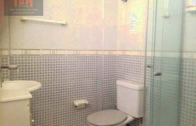 Imagem 7: Apto 2 dorm, 2 quartos com armários, 2 banheiros, 1 vaga e perto do Metrô Clínicas e Osca