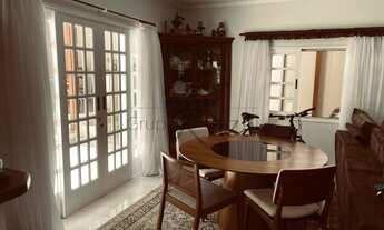 Imagem 5: Excelente Casa - Sobrado - Jardim das Colinas - 4 Dormitórios - 266m² - Zona Oeste - SJC