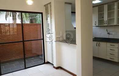 Imagem 6: Casa em Condomínio na rua Croata