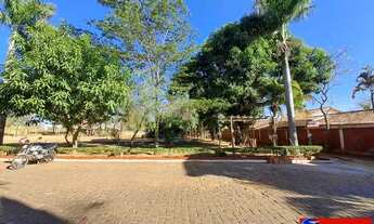 Imagem 7: Oportunidade! Baixamos o valor! Chalé 3 quartos, 1 suíte, varanda em L. área verde