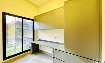 Imagem 4: Com uma fachada de tirar o fôlego, essa linda casa no Village Damha Rio Preto III está à v