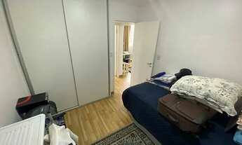 Imagem 6: Apto. andar alto ensolarado, 2 dormitórios e 1 cozinha c/ armários, 1 vaga, 2 quadras da P