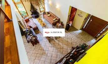 Imagem 4: Casa com 5 dormitórios e ampla área de lazer em condomínio na Serra da Cantareira