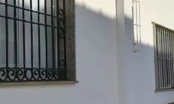 Imagem 2: Casa Petrópolis Castelanea beira rua principal uso residencial ou comercial