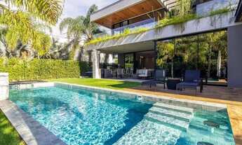 Imagem: Casa luxuosa no Bosque Amoraeville em Jurerê