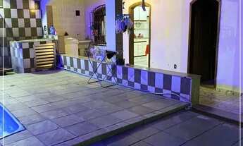 Imagem 2: Imóvel para venda possui 270 metros quadrados com 3 quartos em Trindade - São Gonçalo - RJ