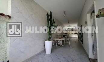 Imagem 2: Casa de Vila : / Residencial / Pechincha / 205m2 / Sala / 3 Quartos / Suíte / Armários / V