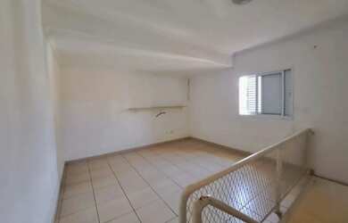 Imagem 4: Sobrado para venda possui 240 metros quadrados com 4 quartos em Presidente Altino - Osasco