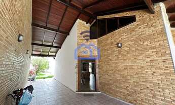 Imagem 7: Casa à venda com 3 dormitórios a apenas 100 metros da praia do Indaiá um dos bairros mais