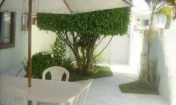 Imagem 2: Casa em condomínio, 4 quartos, área externa com espaço gourmet, pertinho Shopping Parque