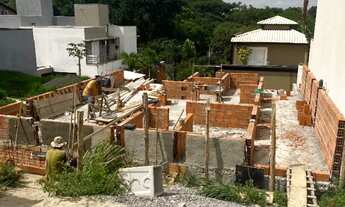 Imagem: Obra em andamento de casa em condomínio