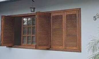 Imagem 4: Casa com 04 dormitórios, 06 vagas de garagem, edícula, no Bairro Jd. Itu