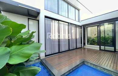 Imagem: Casa à venda, 4 quartos, Grand Ville