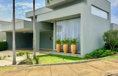 Imagem: CASA TÉRREA COM 4 DORMITORIOS, FRENTE AO