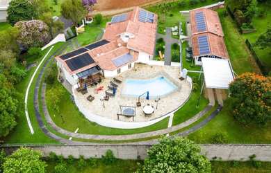 Imagem 4: Casa no condomínio Condominio Jardim das Palmeiras para venda com 5 quartos, sendo 5 suíte