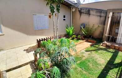 Imagem 3: Casa para locação com 3 quartos e churrasqueira no Bairro Hedy, Região Oeste de Londrina