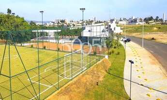 Imagem 4: Excelente lote à venda no Residencial Saint Paul com linda vista para a fazenda e com leve