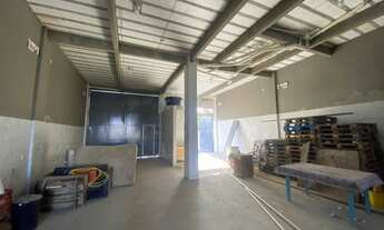 Imagem 6: Galpão/Depósito/Armazém para aluguel tem 207 metros quadrados em Perequê - Porto Belo - SC