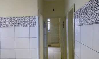 Imagem 7: Casa, galp?es e barrac?o no mesmo terreno pr?ximo ao Corpo de Bombeiros