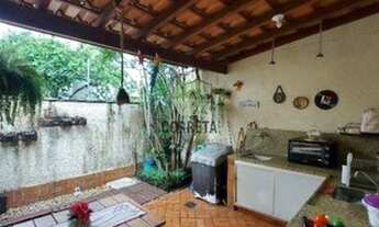 Imagem: Casa de condomínio térrea para venda possui