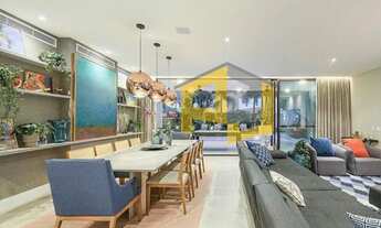 Imagem 5: Casa de condomínio para venda possui 790 metros quadrados com 5 quartos