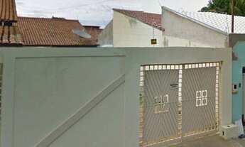 Imagem: E_ CASA NO BAIRRO JÓQUEI CLUBE
