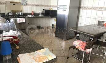 Imagem 4: Casa com 3 quartos - Bairro Tabajaras em Uberlândia