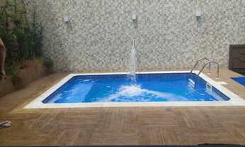 Imagem 3: Belíssima casa em condomínio fechado com piscina e 4 dormitórios