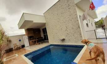 Imagem 2: Casa para aluguel possui 200 metros quadrados com 3 quartos sendo 1 suíte