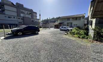 Imagem 6: Terreno comercial com 150m², pronto para lavação e manutenção de veículos na rua Amazonas