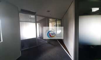 Imagem 7: Conjunto comercial mobiliado de 752 m² com 16 vagas