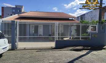 Imagem 2: Linda casa 04 quartos (2 suítes) a 2km do Centro de Joinville - Averbada