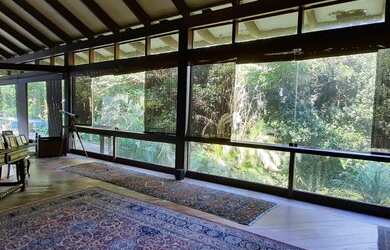 Imagem 3: Casa maravilhosa com ótimo terreno em rua sem saída