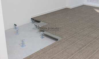 Imagem 2: Sala comercial a venda na esquina da Brigadeiro Franco com Emiliano Perneta, centro de Cur