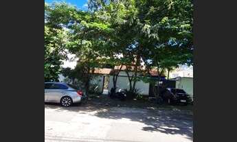 Imagem 2: Casa 5 Qts, 4 Suites, Recreio com quintal e churrasqueira, 1 quadra da Praia e no meio do