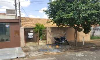 Imagem: Casa com 3 quartos - Bairro Santos Dumont