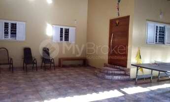 Imagem 7: Casa com 4 quartos - Bairro Setor Garavelo em Aparecida de Goiânia