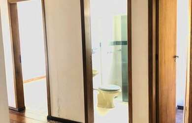 Imagem 7: Imperdível! Residência ou Comércio, 3 Pisos, Pátio, Terraço, 3 Vagas p/Carro, Excelente Lo