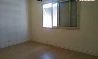 Imagem 6: Apartamento com dois dormitórios ,dependência de empregada e uma vaga de garagem