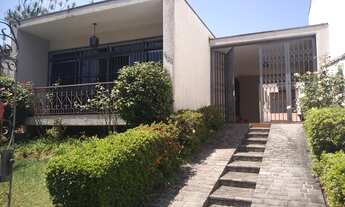 Imagem 2: Casa para aluguel tem 293 metros quadrados com 3 quartos