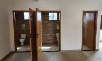 Imagem 7: Prédio comercial em Senador Canedo com pavimento superior de 220 m² construídos