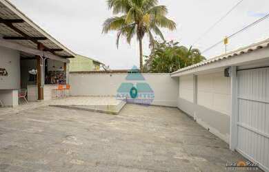 Imagem 2: Casa com 6 dorms, Praia da Enseada, Ubatuba- LITORAL NORTE DE SÃO PAULO