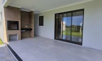 Imagem 3: Casa de condomínio para venda possui 300 metros quadrados com 4 quartos