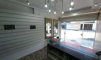 Imagem 7: Casa 2 Dormitorios e Salão Comercial Alugado de 70 m² Gerando Renda