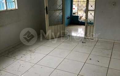 Imagem 7: Casa com 3 quartos - Bairro Jardim das Aroeiras em Goiânia