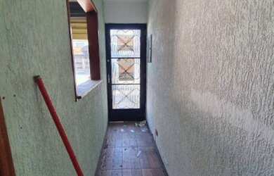 Imagem 6: Salão com 80m², dois ambientes, 1 copa, balcão, 1 banheiro e cozinha