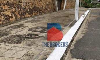 Imagem 4: Casa de esquina à venda no Centro de Teresina. Setor médico da capital próximo ao Frei Ser