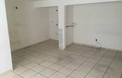 Imagem 3: Sala/Conjunto para aluguel possui 50 metros quadrados em Centro - Cabo Frio - RJ