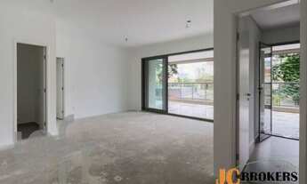 Imagem 4: Apartamento Garden com 216m² de área útil, 4 Dormitórios sendo 4 suítes